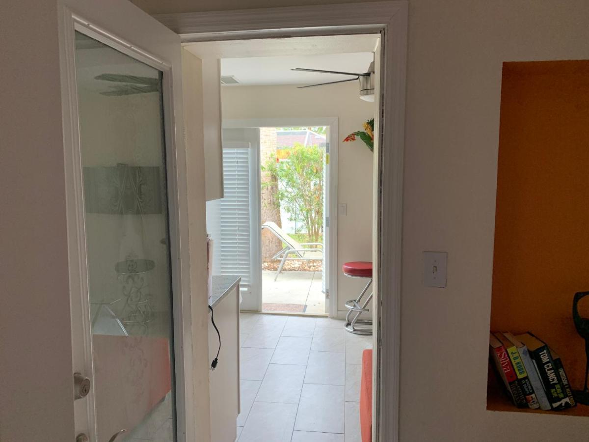 ~ Cozy In-Law Apartment Close To Siesta Key ~ Sarasota megye Kültér fotó